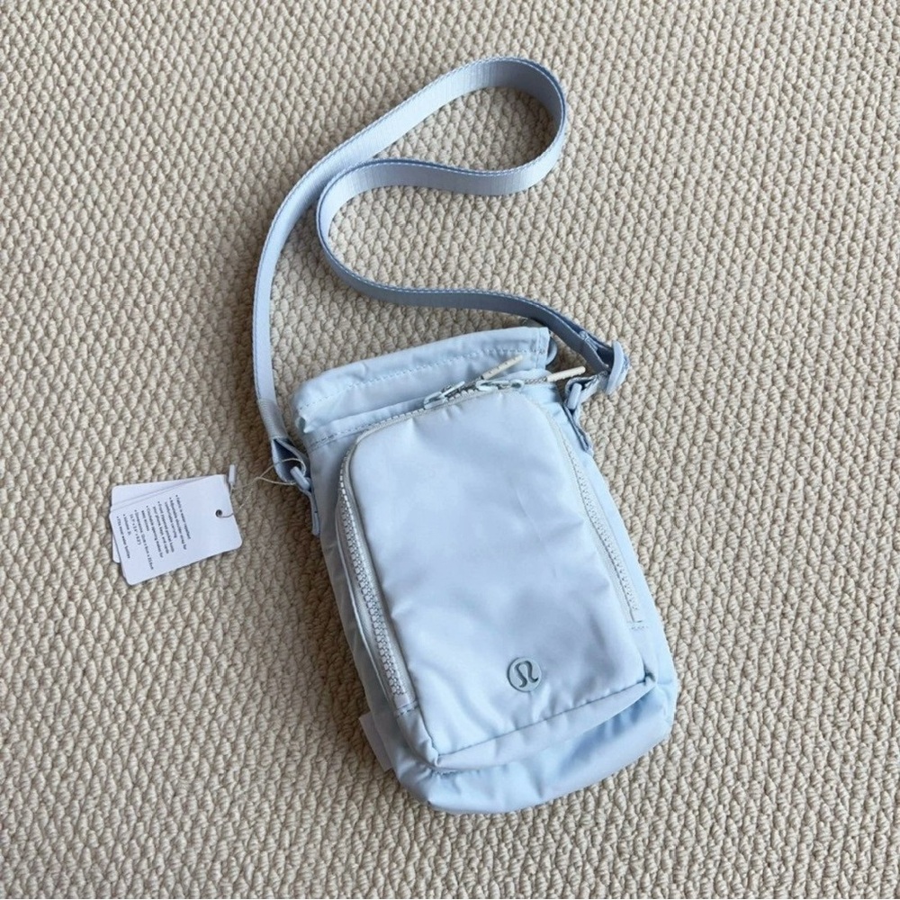 Lululemon Light Blue Crossbody Water Bottle Bag
